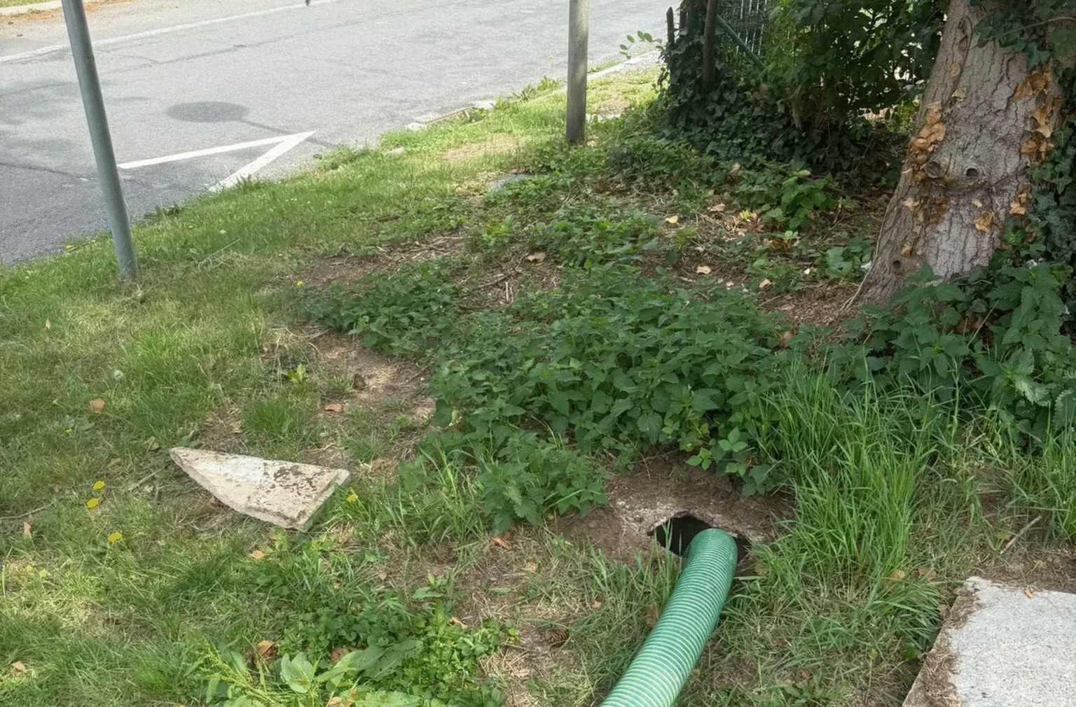 Camion de vidange en intervention